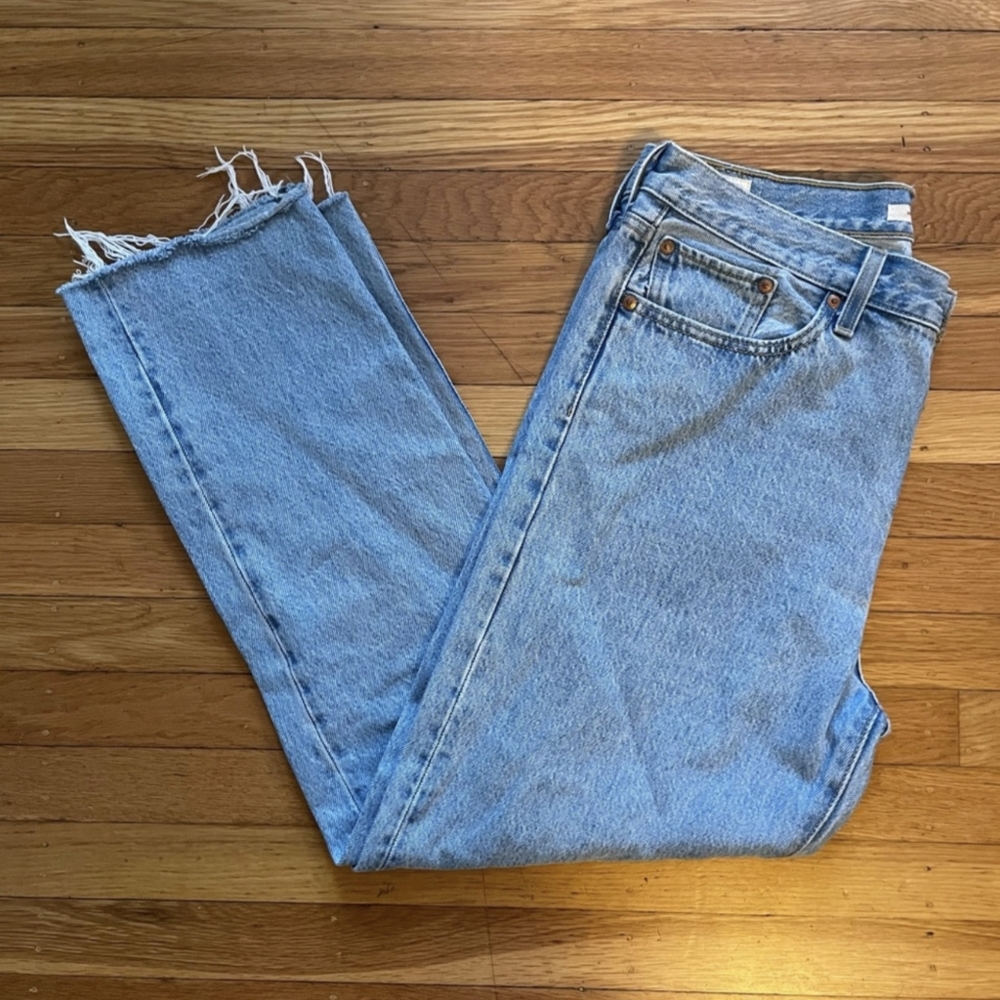 Levi Wedgie Straight
